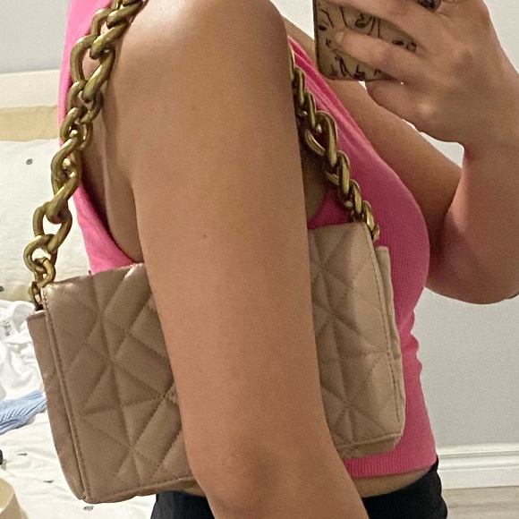 Quilted chain strap shoulder bag - Picture 2 of 4